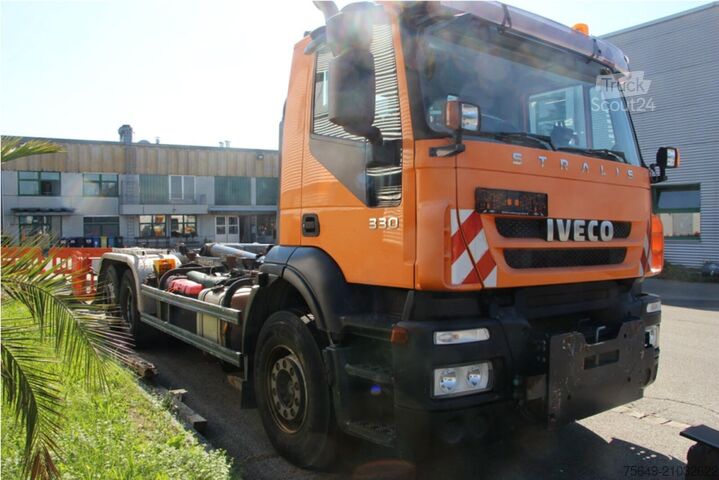 Camion benne à bras amovible Iveco-Magirus Stralis AD260S33Y/PS 6x2 Stralis AD260S33 6x2, Winterdienstausstattung, Lenk-/Liftachse
