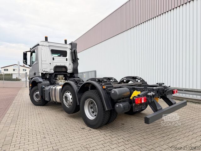 Lastbilchassi Mercedes-Benz Arocs 2542 L 6x2/4 Arocs 2542/45 L 6x2/4, Vorlauflenk-/liftachse, Navi, MultimediaCockpit