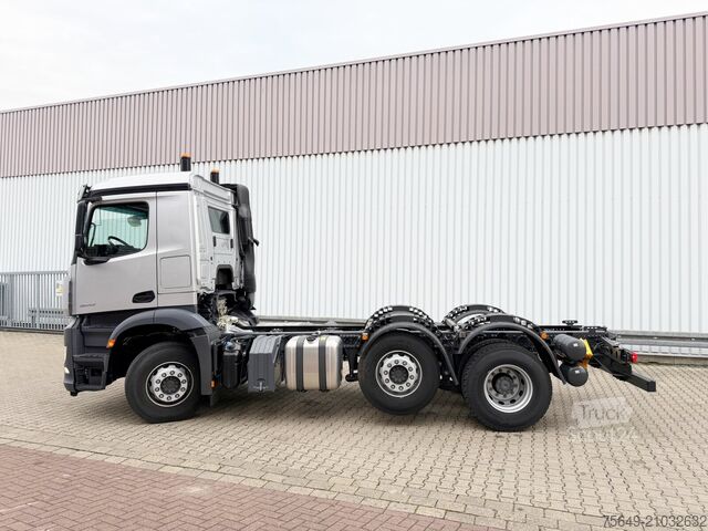 Podvozek nákladního auta Mercedes-Benz Arocs 2542 L 6x2/4 Arocs 2542/45 L 6x2/4, Vorlauflenk-/liftachse, Navi, MultimediaCockpit