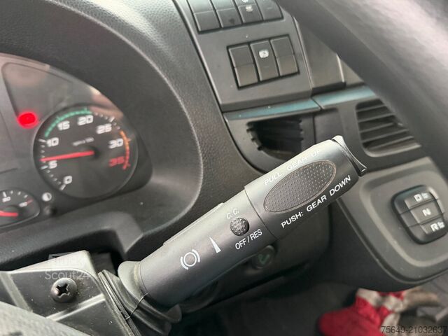 Camion-benne tricar Iveco ML180E32 4x2 ML180E32 4x2