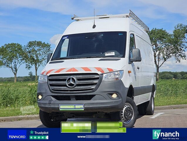 Універсал з високим дахом MERCEDES-BENZ SPRINTER 516 CDI 4X4 ALLRAD L2H2