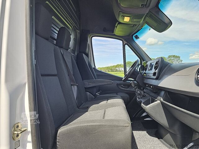 Універсал з високим дахом MERCEDES-BENZ SPRINTER 516 CDI 4X4 ALLRAD L2H2