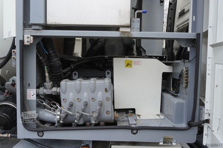 Atık su arıtma tesisi MAN TGS 26.360 / RIVARD 18m3  / 180 tho km