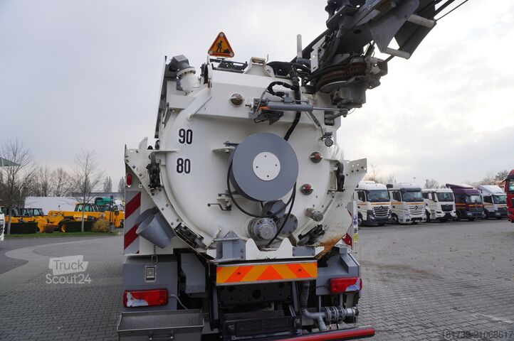 Atık su arıtma tesisi MAN TGS 26.360 / RIVARD 18m3  / 180 tho km