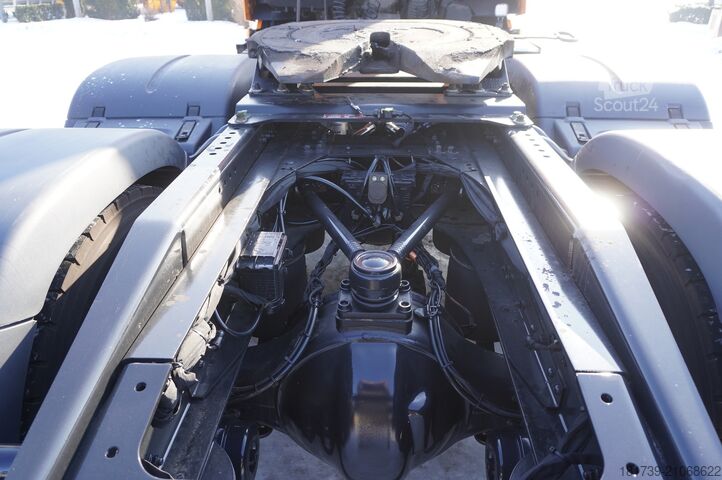 Standard tractor unit MAN TGX 33.580 6x4 tractor unit / GVM 70000