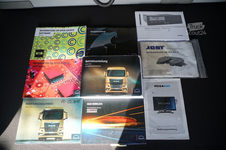 Standard tractor unit MAN TGX 33.580 6x4 tractor unit / GVM 70000