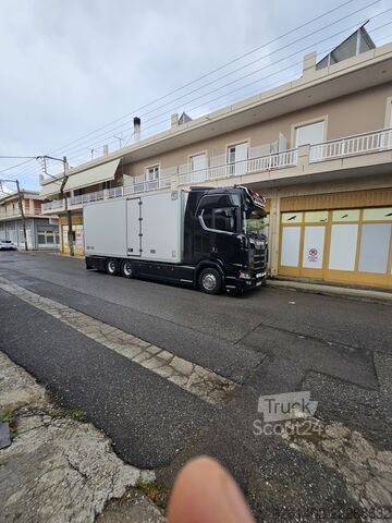 Standardni traktor V8 Scania S 580