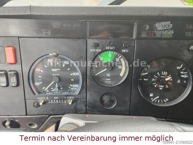 Camión forestal MERCEDES-BENZ 2534