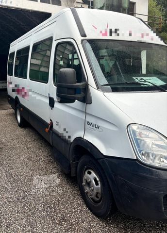 Kleinbus Irisbus IRISBUS