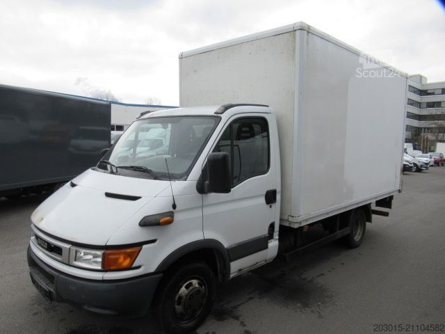 Transporter mit Koffer IVECO 50 C 15