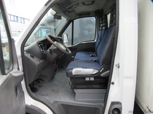 Transporter mit Koffer IVECO 50 C 15