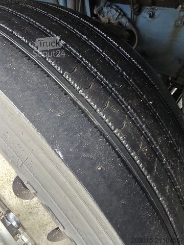 LKW mit Pritsche & Plane VOLVO FM  / FH   380