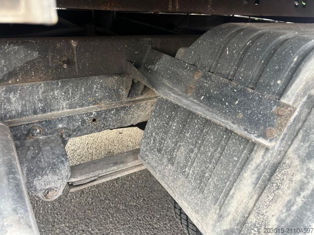 Tippbil skåpbil MERCEDES-BENZ Sprinter 616 CDI