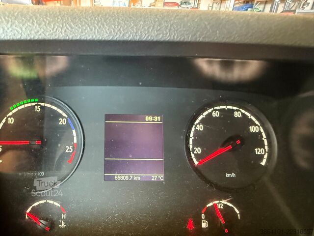 Tracteur routier standard SCANIA P 310