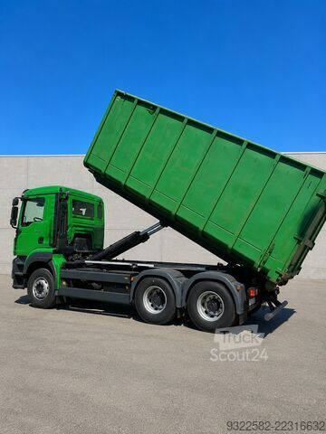 Kamion s kipom s pomičnim kontejnerom MAN TGS TGS 26.510 6x2-4 BL