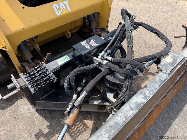 Lader Caterpillar 259D SMART Angle DOZER BLADE (3D LASER PREP) + ...