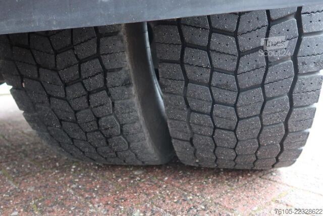 Resväska Volvo FE 250 Bak+Klep Dhollandia 2.000 kg 4x2. New ta...
