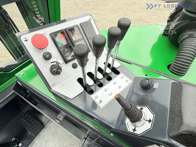 Chariot élévateur multidirectionnel Combilift CB3000 / TRIPLEX 4900MM / FREE LIFT