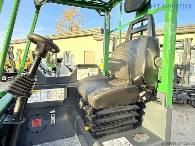 Chariot élévateur multidirectionnel Combilift CB4000 GAS TRIPLEX 5200 POSITIONER