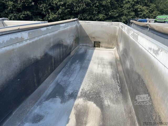 Kipper Auflieger Langendorf SKA 24/30  Mulde thermoisoliert mit Bodenisolierung unter dem Muldenboden