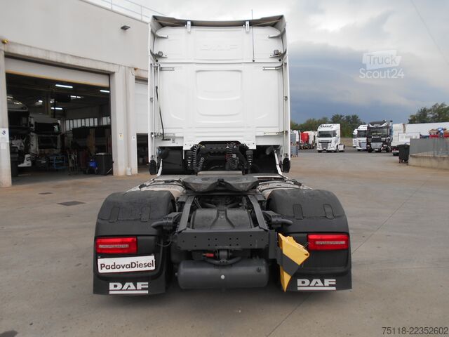 Trattore stradale standard DAF XG 480