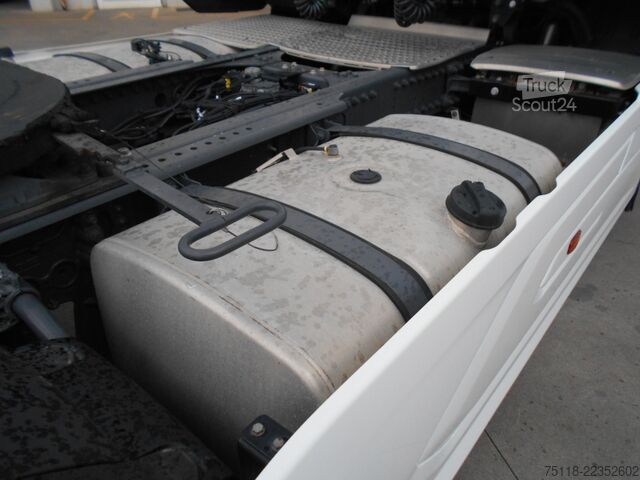 Trattore stradale standard DAF XG 480