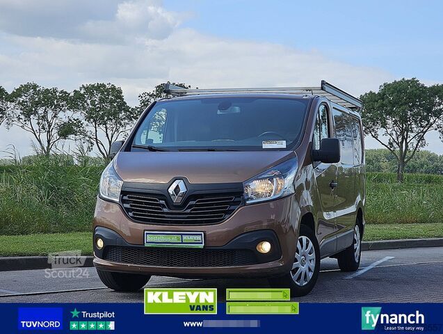 Korkeakattoinen farmari RENAULT TRAFIC