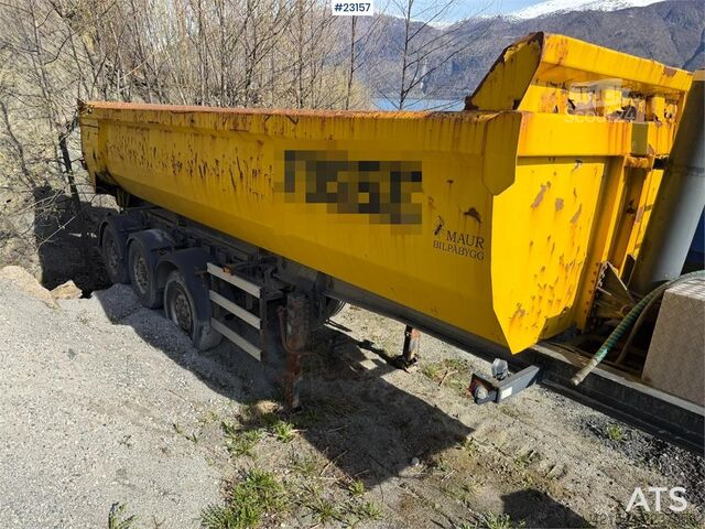  Maur Bilpåbygg 3-axle tipping semi-trailer for sale as a repair o