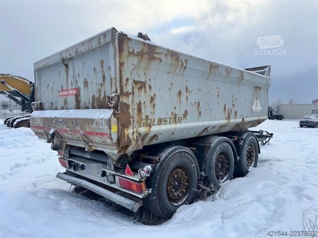  Maur Triple-Axle Trailer