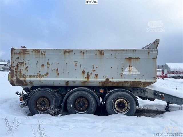  Maur Triple-Axle Trailer