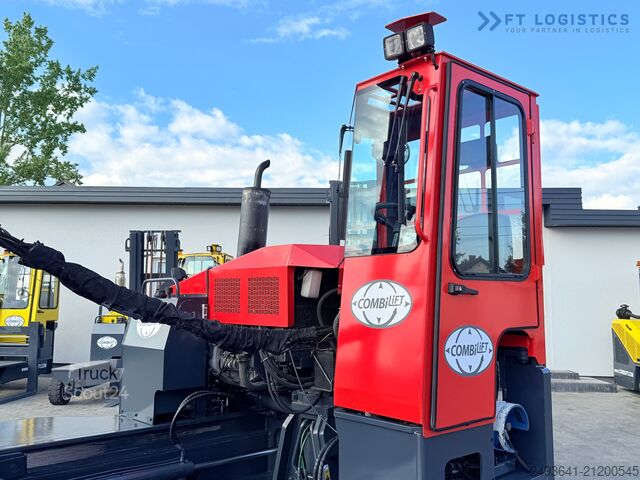 Stivuitor cu patru direcții Combilift C8000 GAS TRIPLEX 8300 WIDE POSITIONER