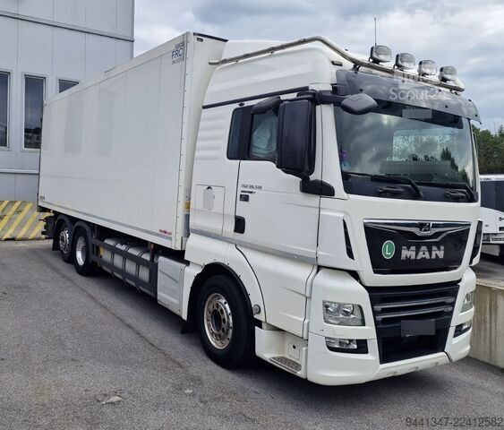 LKW mit Kofferaufbau MAN TGX 26.510