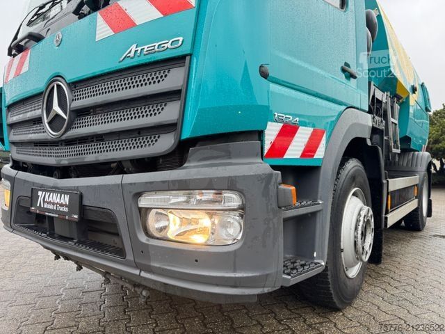 Veegmachine MERCEDES-BENZ 1324 Atego Johnston  VS652   107 TKM  Euro6b