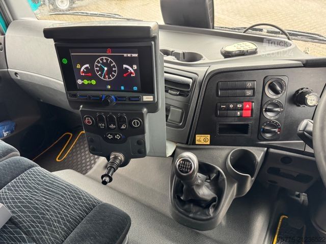 Veegmachine MERCEDES-BENZ 1324 Atego Johnston  VS652   107 TKM  Euro6b