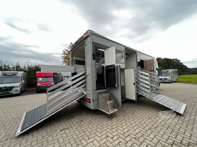 Szarvasmarha-szállító teherautó MERCEDES-BENZ ATEGO 1530 TT-XL  5 Pferde POP-OUT
