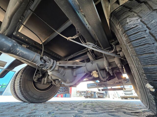 Furgoneta pick-up IVECO 72-210