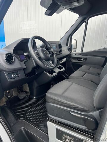 Dubă cu acoperiș înalt MERCEDES-BENZ Sprinter 215 9G-TR HOCH+LANG KLIMA 3-SITZ KAMERA