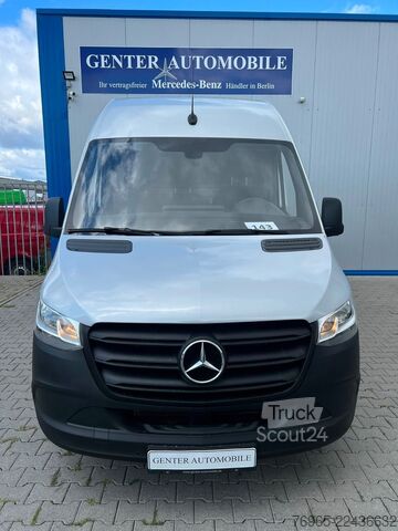 Duba panelată MERCEDES-BENZ Sprinter 215 9G-TR HOCH+LANG KLIMA 3-SITZ KAMERA