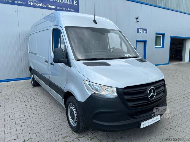 Duba panelată MERCEDES-BENZ Sprinter 215 9G-TR HOCH+LANG KLIMA 3-SITZ KAMERA