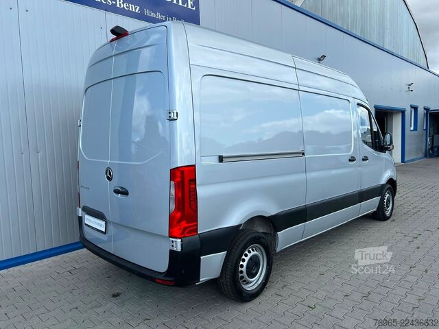 Duba panelată MERCEDES-BENZ Sprinter 215 9G-TR HOCH+LANG KLIMA 3-SITZ KAMERA