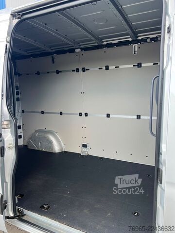 Duba panelată MERCEDES-BENZ Sprinter 215 9G-TR HOCH+LANG KLIMA 3-SITZ KAMERA