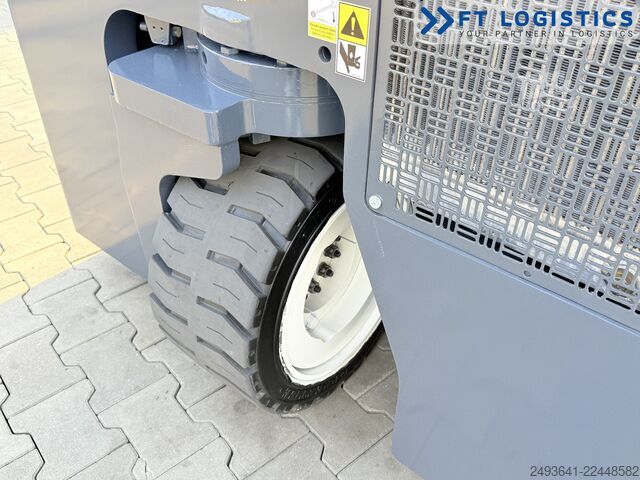 četvorosmerni viljuškar Combilift CB3000 DIESEL TRIPLEX 4900 POSITIONER