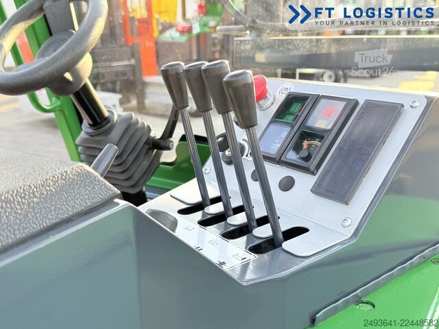 četvorosmerni viljuškar Combilift CB3000 DIESEL TRIPLEX 4900 POSITIONER