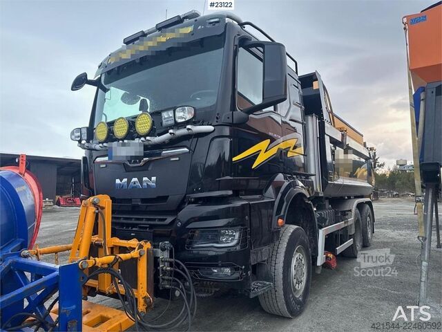 Skraldevogn MAN TGS 28.510 4x4+2 snow plow tipper truck – underbod