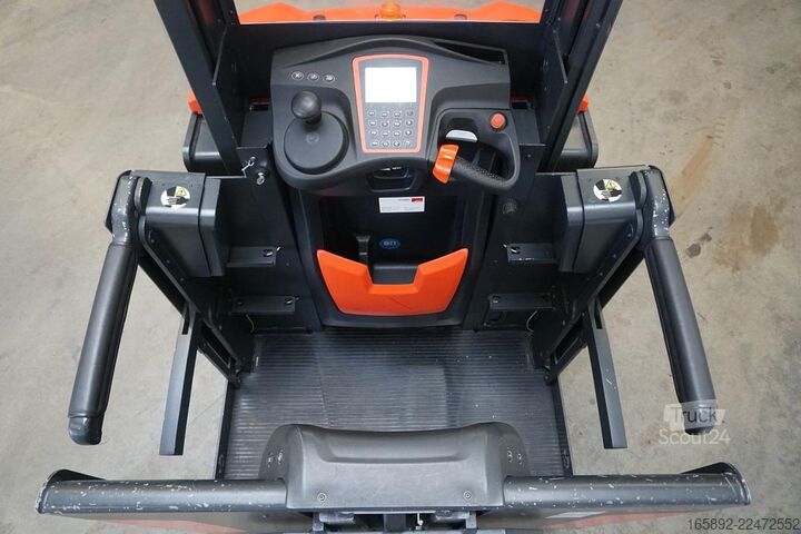 Hochhubkommissionierer Linde V 10 5212