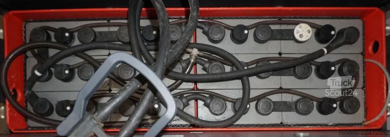 Hochhubkommissionierer Linde V 10 5212
