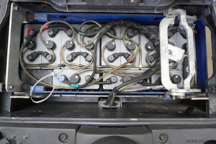 Niederhubwagen mit Fahrerstand Linde T 20 SP 131-08