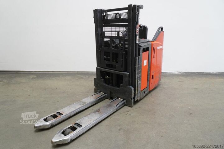 Hochhubwagen Linde D 12 SP 133