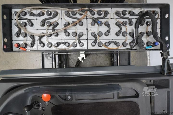 Schubmaststapler Linde R 14 1120