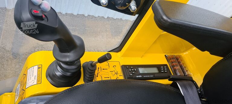 Yard loader Eurotrac W11 Kabine Schneeschild 1,60m